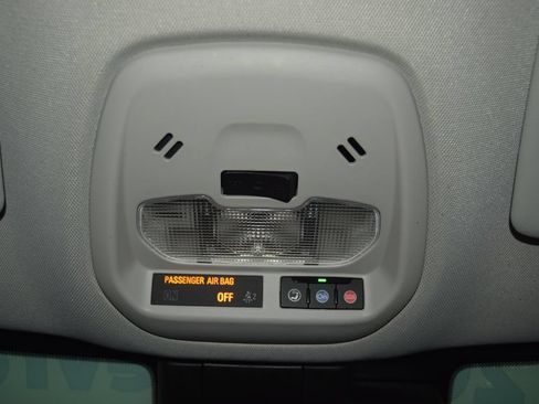 Used 2025 Chevrolet Trax LT w/ Driver Confidence Package FWD image 43