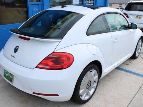 Used 2016 Volkswagen Beetle 1.8T SE FWD image 6