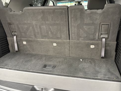 Used 2020 GMC Yukon SLE w/ SLE Value Package image 31