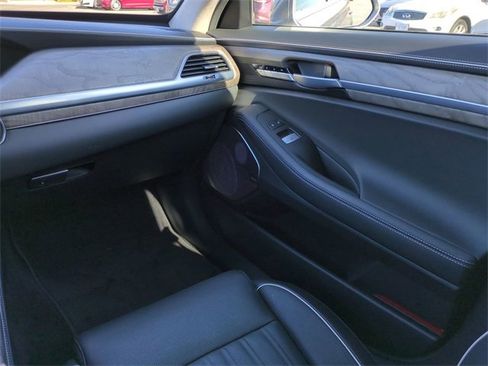 Used 2021 Genesis G90 5.0 Ultimate image 16