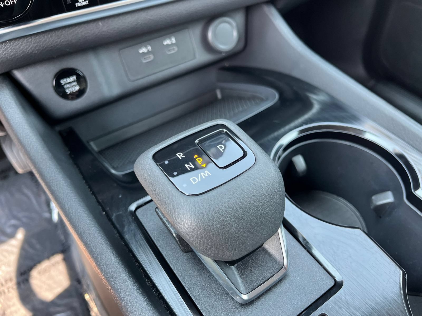 Used 2025 Nissan Rogue SV FWD image 42