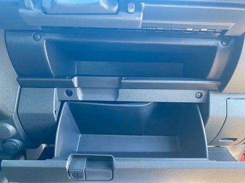 Used 2010 Nissan Frontier XE w/ XE Preferred Pkg image 27