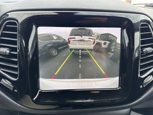 Used 2020 Jeep Compass Limited image 17