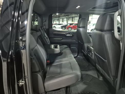 Certified 2024 Chevrolet Silverado 1500 LTZ w/ LTZ Premium Package AWD/4WD image 29