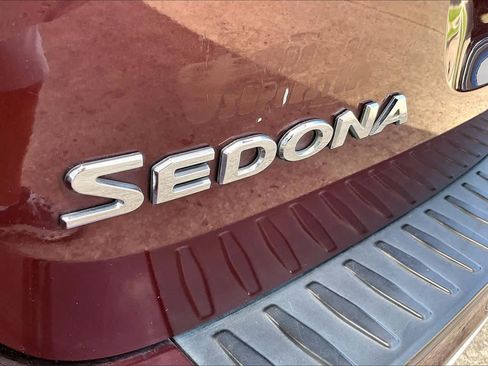 Used 2016 Kia Sedona SX Limited FWD image 31