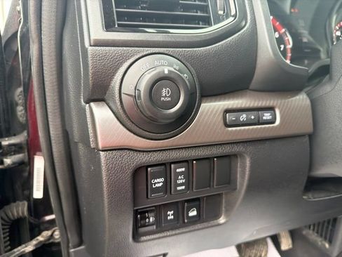 Used 2023 Nissan Titan PRO-4X w/ Pro-4x Convenience Package AWD/4WD image 17