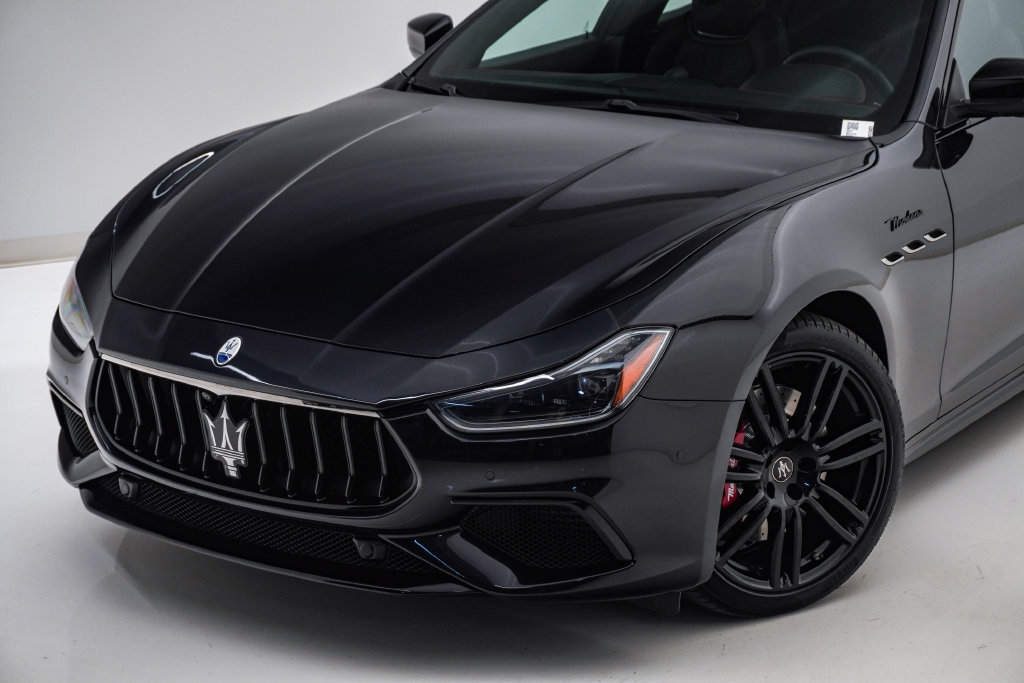 Certified 2023 Maserati Ghibli Modena Q4 AWD/4WD image 4