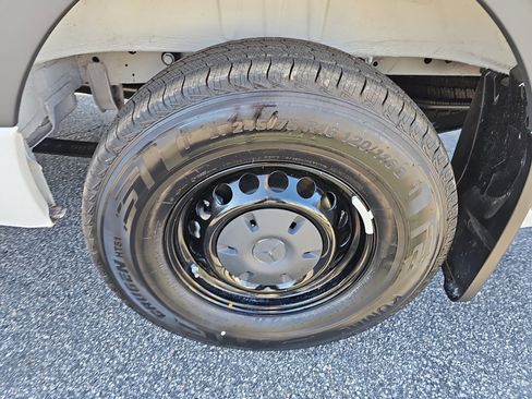 New 2025 Mercedes-Benz Sprinter 2500 image 34