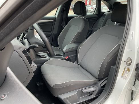 Used 2025 Volkswagen Jetta Sport image 14