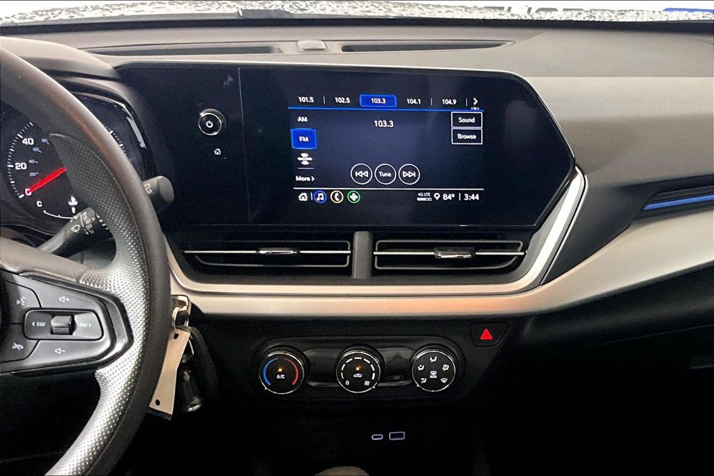 Used 2025 Chevrolet Trax LS FWD image 5