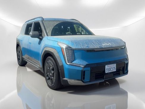 Used 2024 Kia EV9 GT-Line AWD/4WD image 3