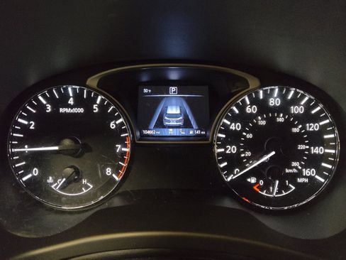 Used 2018 Nissan Pathfinder Platinum w/ Cargo Package image 23