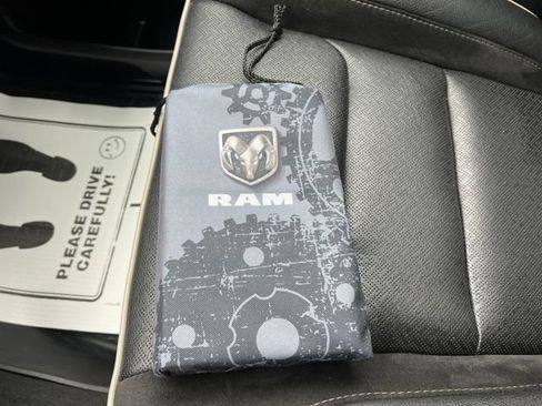 Used 2020 RAM 1500 Laramie image 34