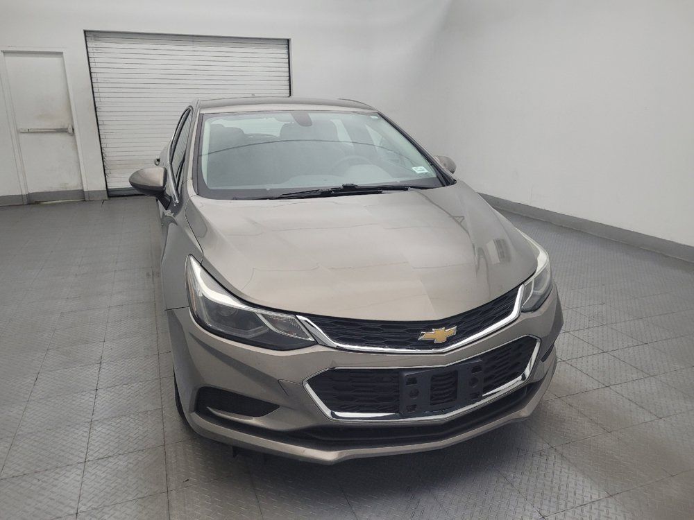 Used 2018 Chevrolet Cruze LT w/ Convenience Package FWD image 14