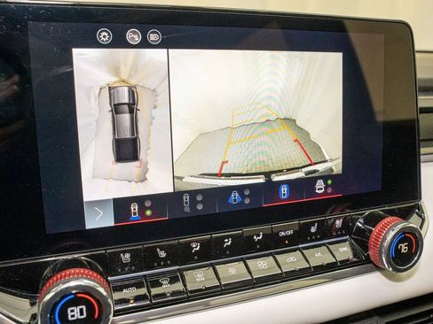 Used 2024 GMC Canyon AT4X image 14