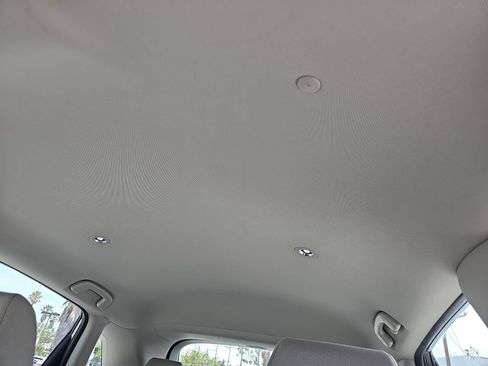 Certified 2025 Honda HR-V LX image 28