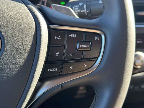 Used 2023 Lexus ES 250 w/ Premium Package image 20