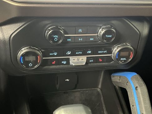 Used 2023 Ford Bronco Outer Banks image 21