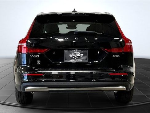 New 2026 Volvo V60 B5 Cross Country Plus w/ Protection Package Premier image 5