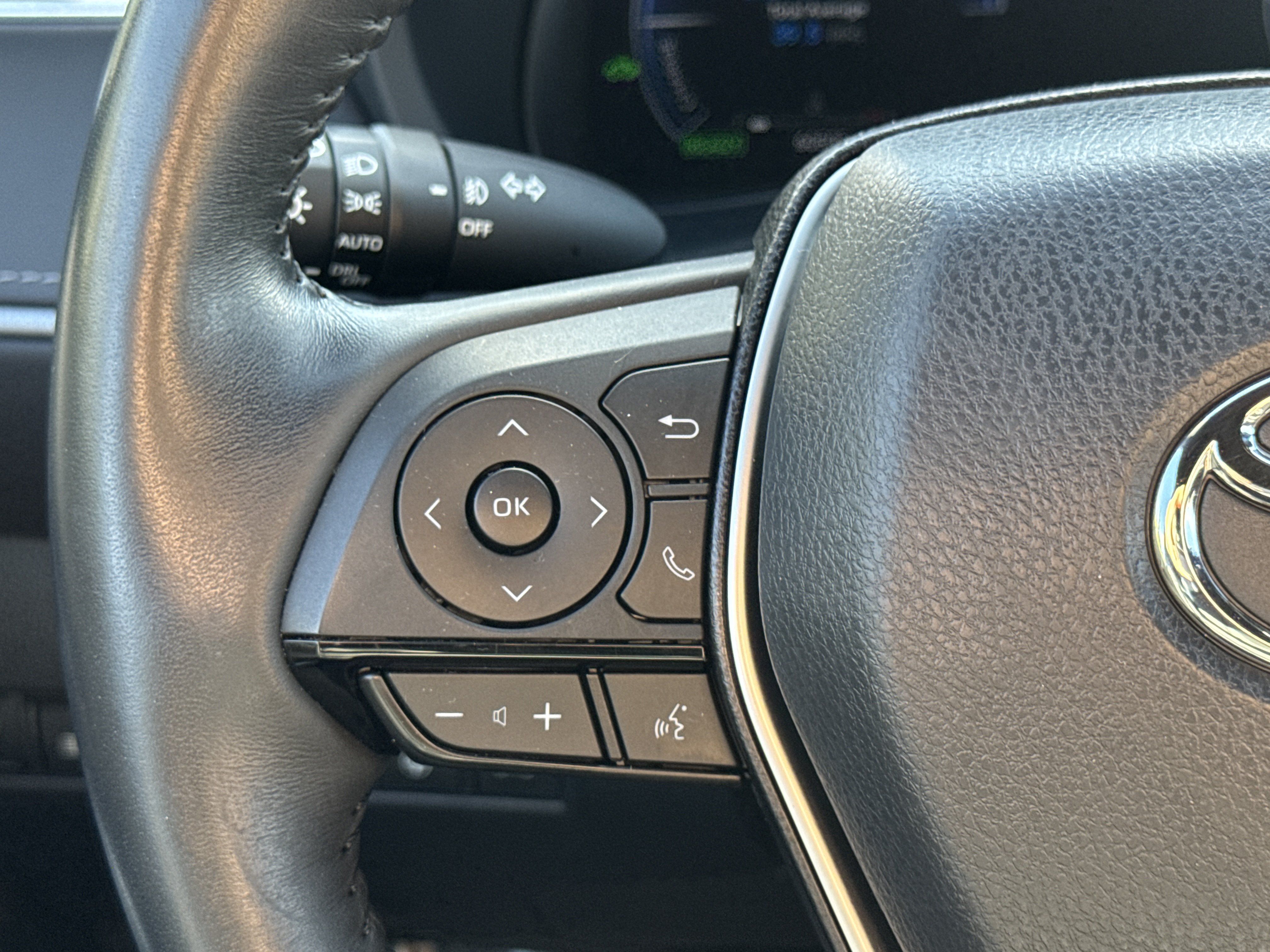 Used 2023 Toyota Venza Limited AWD/4WD image 7