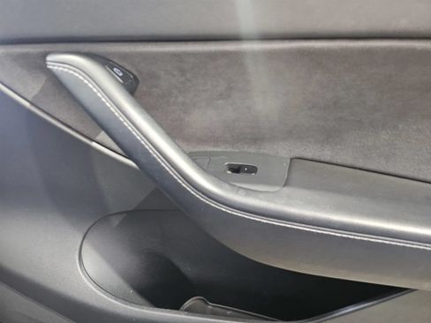 Used 2021 Tesla Model Y Performance AWD/4WD image 6