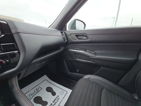 Used 2023 Nissan Pathfinder Rock Creek image 19