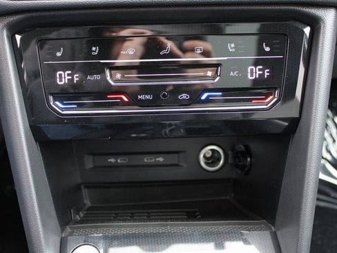 New 2026 Volkswagen Taos SEL AWD/4WD image 16