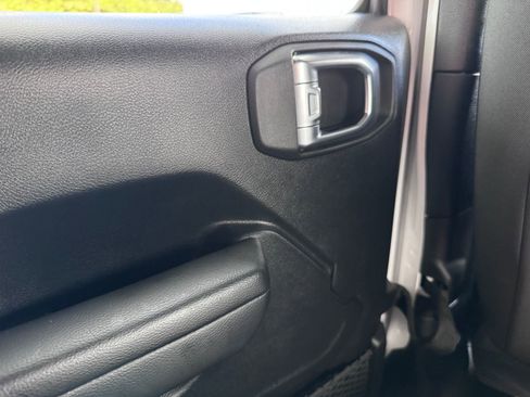 Used 2021 Jeep Wrangler Unlimited Sport image 28
