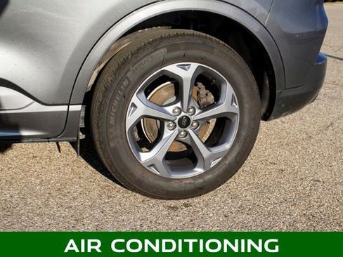 Used 2023 Ford Escape ST-Line image 7