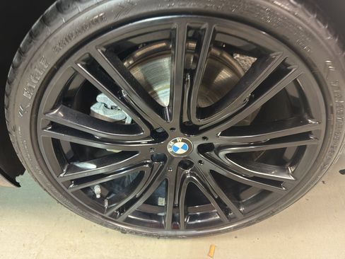 Used 2019 BMW 540i w/ M Sport Package image 35