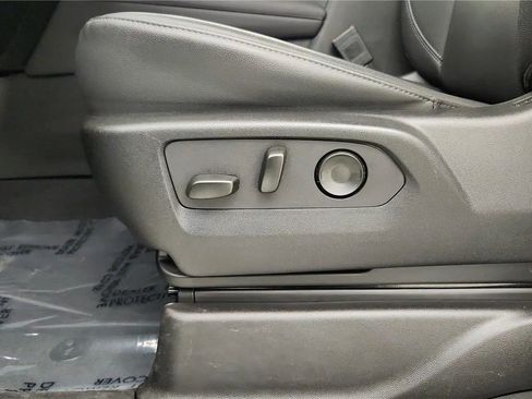 Used 2025 Chevrolet Tahoe LT w/ Comfort Package image 35