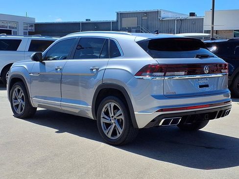 Used 2024 Volkswagen Atlas Cross Sport SEL R-Line AWD/4WD image 6
