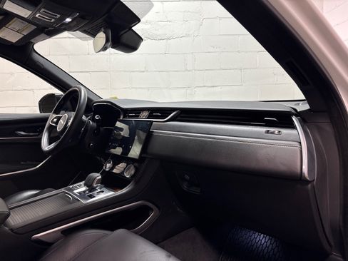 Used 2026 Jaguar F-PACE R-Dynamic S AWD/4WD image 30