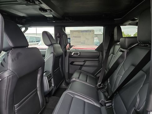 New 2026 Ford Bronco Outer Banks AWD/4WD image 19