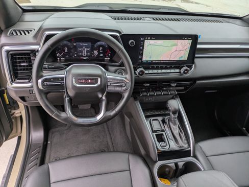 Used 2024 GMC Canyon Elevation w/ Elevation Premium Package image 12