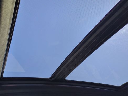 Used 2025 BMW X7 M60i image 29