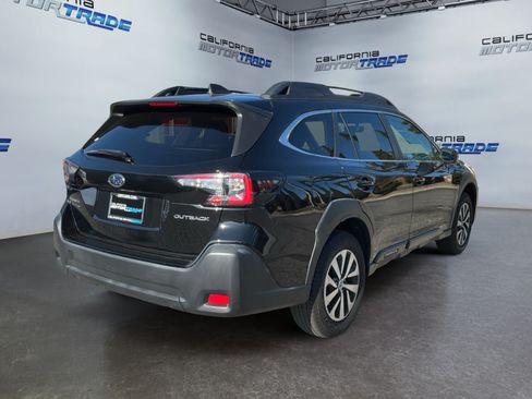Used 2023 Subaru Outback Premium AWD/4WD image 5
