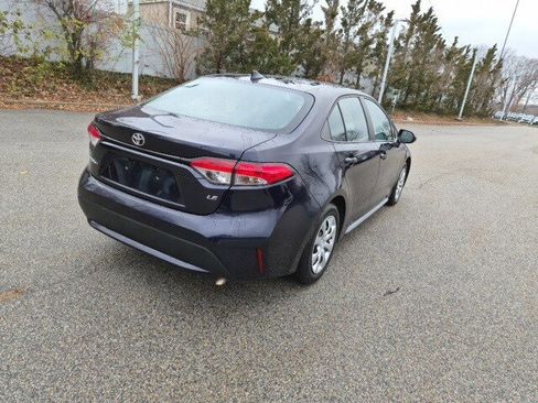 Used 2022 Toyota Corolla LE image 6