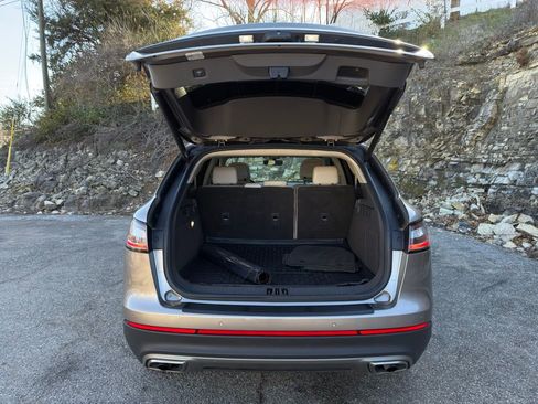 Used 2020 Lincoln Nautilus Reserve image 9