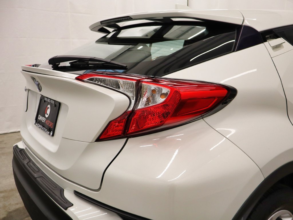 Used 2021 Toyota C-HR LE FWD image 13