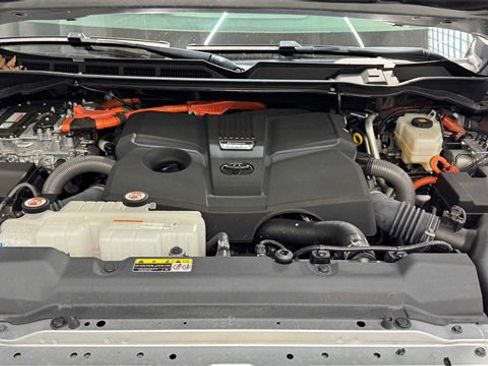 Used 2024 Toyota Sequoia Limited image 40