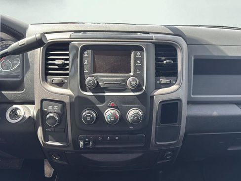 Used 2018 RAM 2500 Tradesman w/ Chrome Appearance Group AWD/4WD image 18