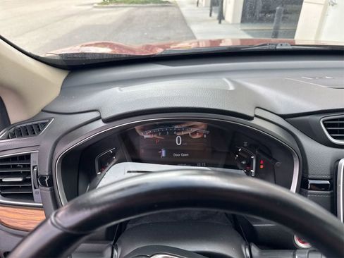 Used 2018 Honda CR-V Touring image 9