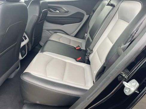 Used 2024 GMC Terrain SLT FWD image 10