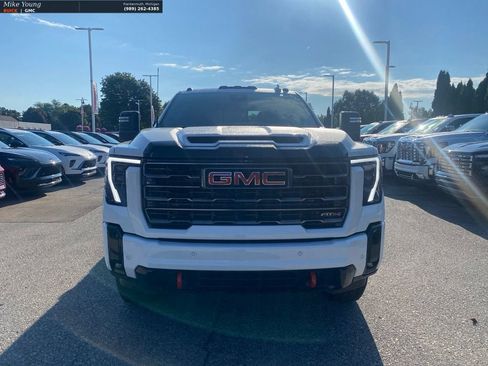 New 2026 GMC Sierra 2500 AT4 w/ AT4 Premium Plus Package AWD/4WD image 9