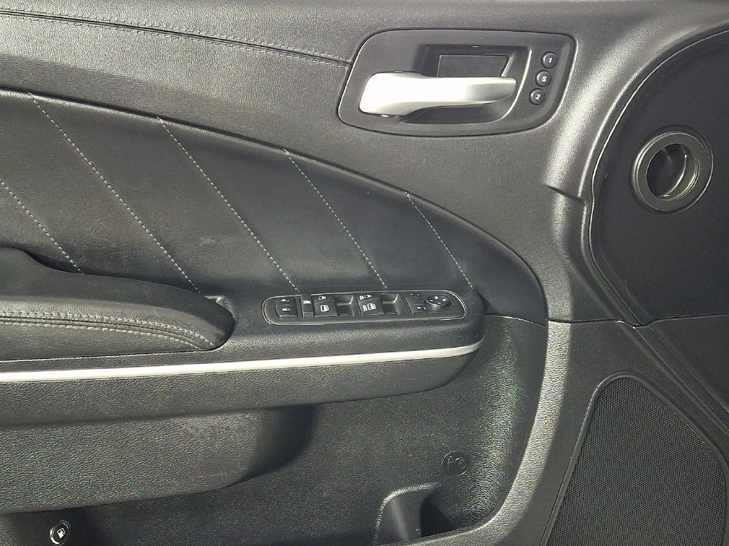 Used 2019 Dodge Charger R/T w/ Plus Group RWD image 15