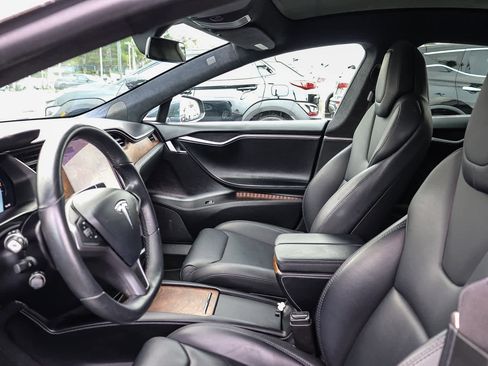 Used 2018 Tesla Model S 75D image 18