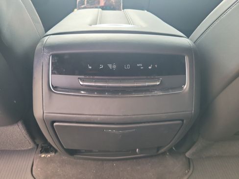 Used 2025 Cadillac Escalade ESV Sport Platinum AWD/4WD image 12