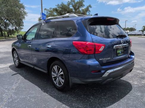 Used 2020 Nissan Pathfinder SL w/ Cargo Package FWD image 7