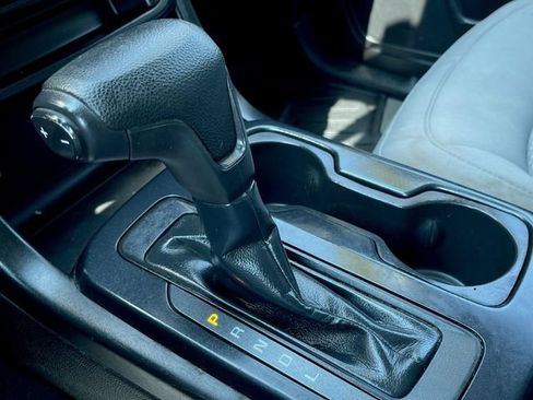 Used 2019 Chevrolet Colorado W/T w/ WT Convenience Package AWD/4WD image 16